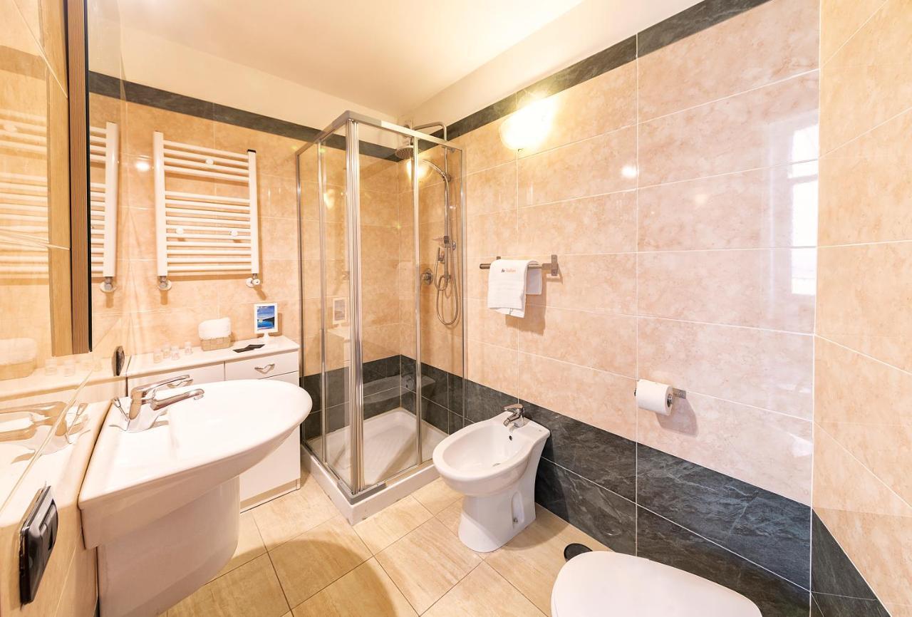 Bed & Breakfast Be Italian Flat Duomo 319 Naples
